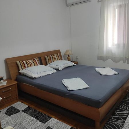 Room At Grandma'S Fatima Stolac Luaran gambar