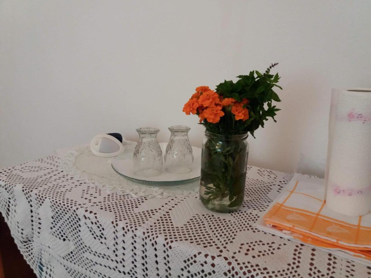Room At Grandma'S Fatima Stolac Luaran gambar