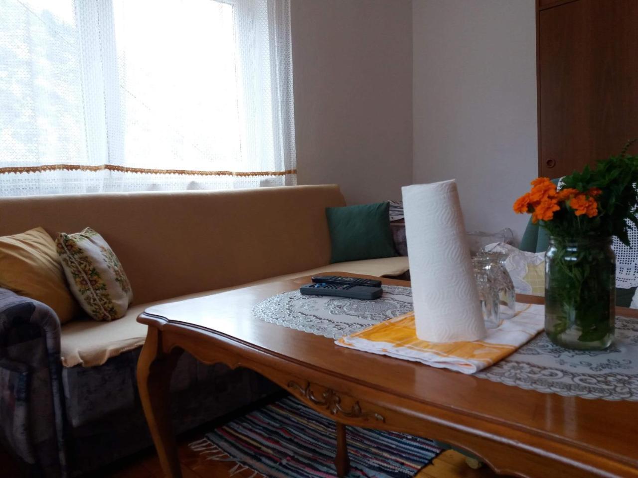 Room At Grandma'S Fatima Stolac Luaran gambar
